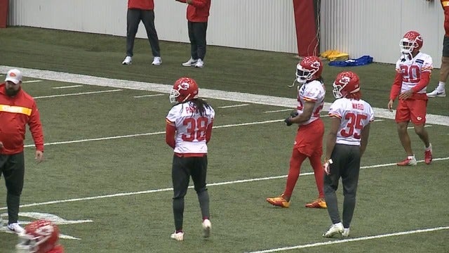 Patriots try to overcome road woes in AFC championship game