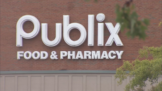 Baggers, cashiers soon can grow beards at Publix