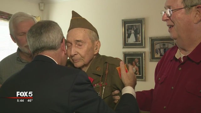 WWII veteran receives France's 'Legion of Honor' medal