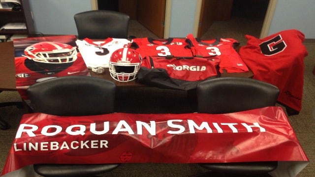 Former UGA football player Roquan Smith's stolen helmet, jerseys recovered
