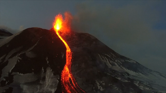VIDEO: Sicily's Mount Etna erupts producing a spectacular show