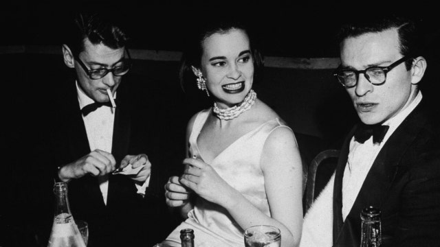 Gloria Vanderbilt, heiress, jeans queen, dies at 95