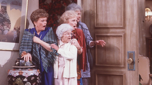 ‘An evening of cheesecake & shoulder pads': ‘Golden Girls' puppet show hits the road