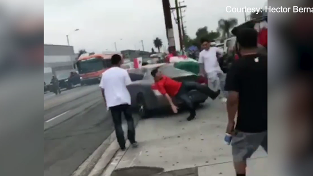 Hundreds of Mexico fans take over Huntington Park intersection to celebrate World Cup win