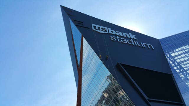 Charges: San Francisco man swindles Minnesota Vikings out of luxury suites for 49ers, Bills games