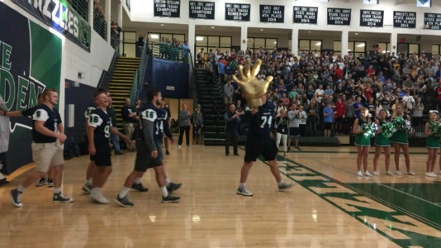 Team of the Week pep rally at Creekview High School