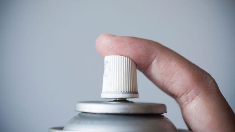 a5db121a-deodorant-aerosol-404023