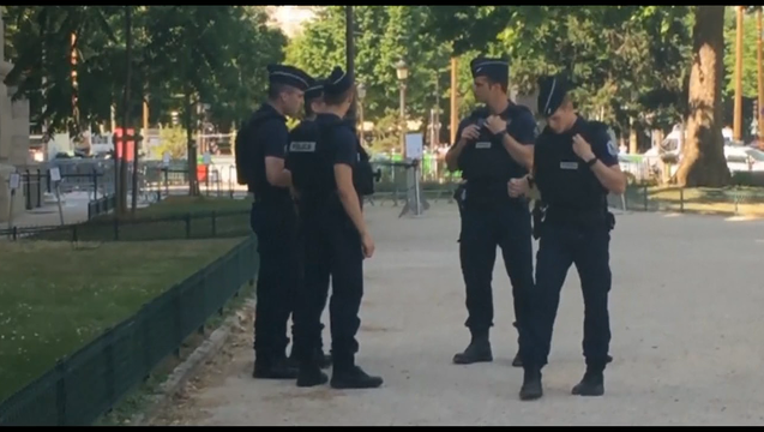 1fe0cfd6-LONDON ATTACK SCENE 6-19.mpg_10.41.10.06_1497883785590.png