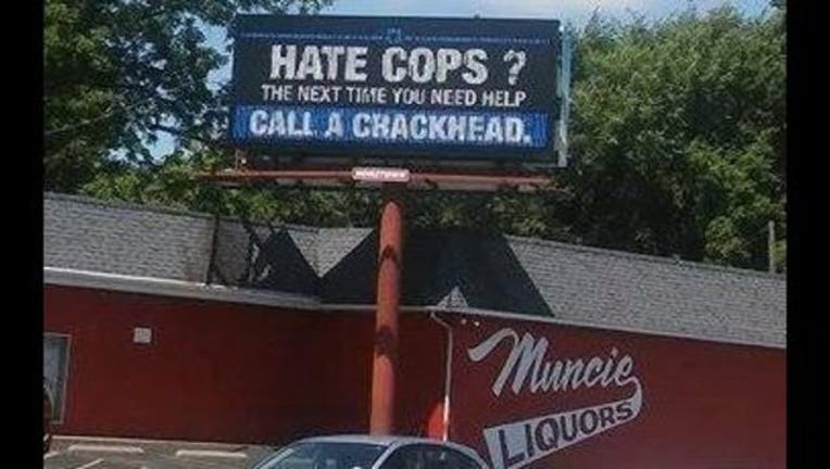 2ff9ec47-hate cops_1469028358084.jpg