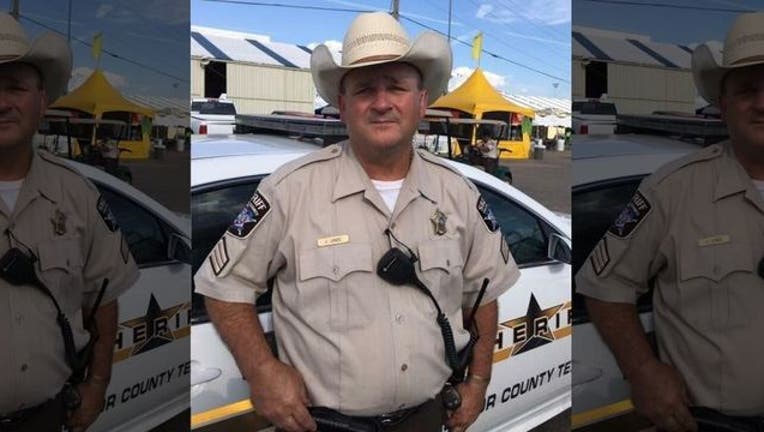 Texas sheriff's deputy with 'heart of gold' to donate kidney to man in need