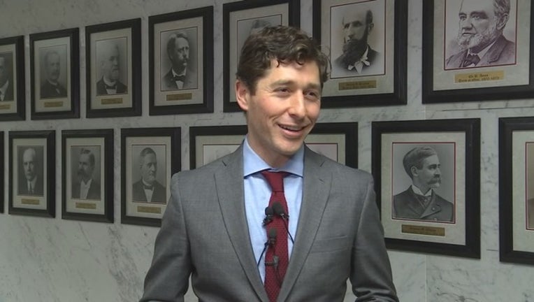 b9d39568-5 tzz stuff frey new mayor 1-2-18_00.00.04.13_1514936363526.png-409162.jpg