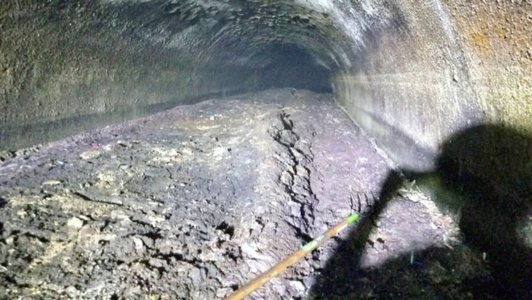 wjbk-fatberg clinton twp-091218_1536752454465.JPG-65880.jpg