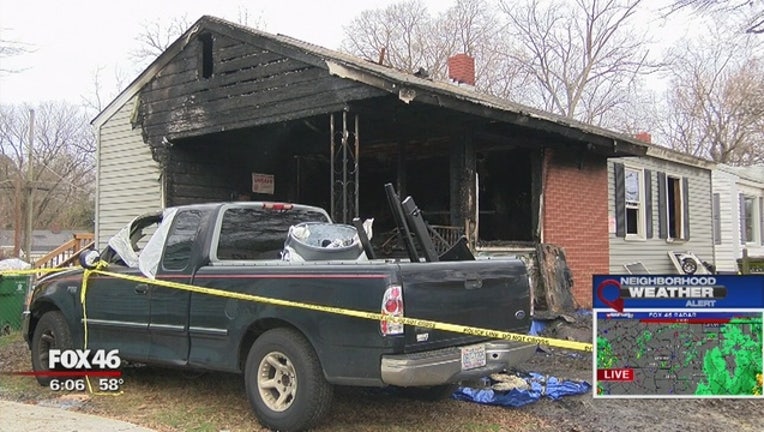 61b3f9b8-911_calls_reveal_heartbreaking_moments_a_0_20190104234348-403440