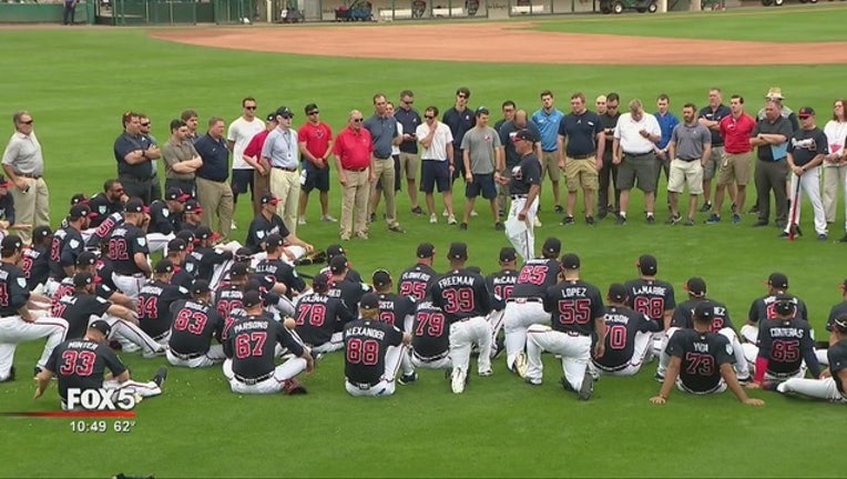 Braves_hold_first_full_squad_Spring_Trai_0_20190222051624