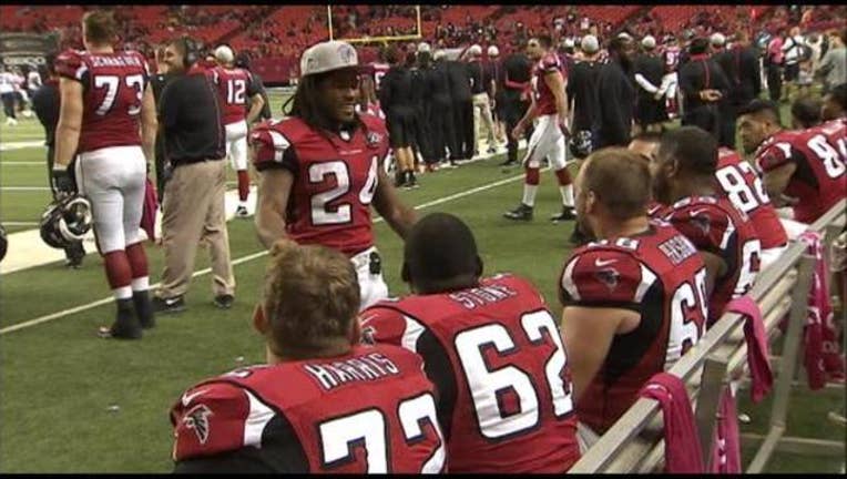 df31becd-Devonta Freeman offensive line Falcons