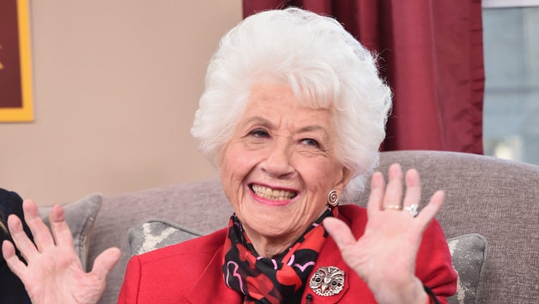 3dce8879-604666135KS00027_Hallmark_s_1533555009173