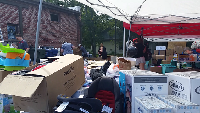 98b78ca5-Cobb gives to Louisiana1 _640x360_1472243357546.png
