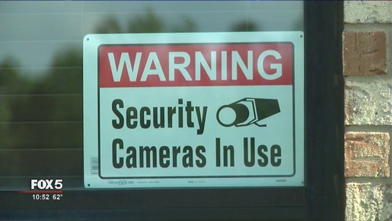 7176fa24-Community_Center_Carjacking_0_20170507030002