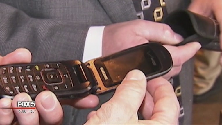 c6a3b6db-Dangers_of_Smuggled_Cellphones_0_20160121223500