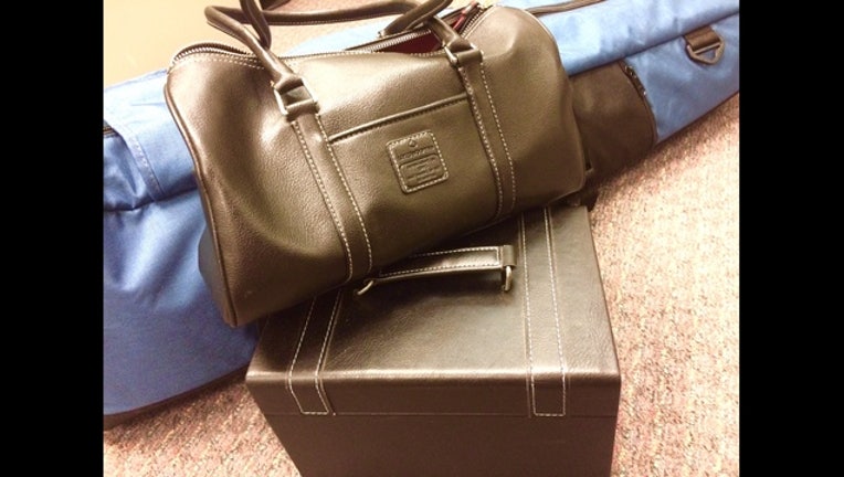28356200-Avoid Luggage Fees