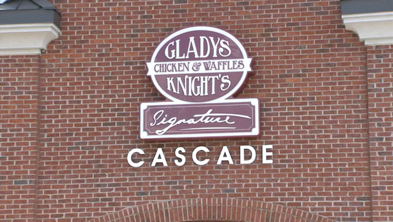 GLADYS KNIGHT RESTAURANT RAID 10P _00.00.28.25_1466549296168.png