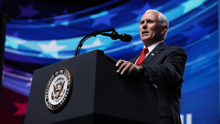 99979642_1533830748172-408200