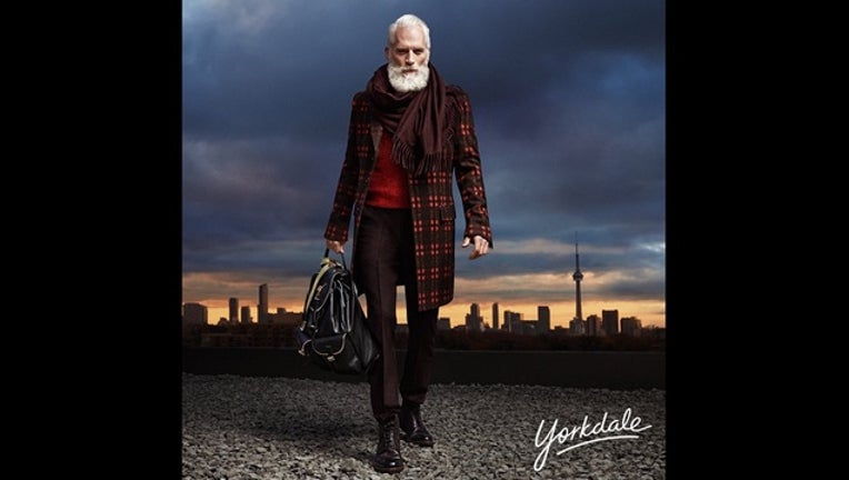 1c7a1242-Hot Santa_1449770692796-405538.jpg