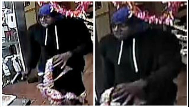 36283215-KFC ROBBERY SUSPECT_1452007930821.jpg