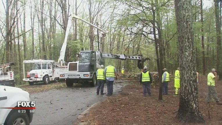 ca978d65-Newton_County_trees_down_0_20170406011017
