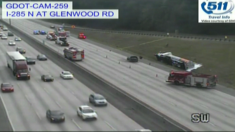 Overturned tractor trailer glenwood.mpg_17.35.26.28_1500845796124.png