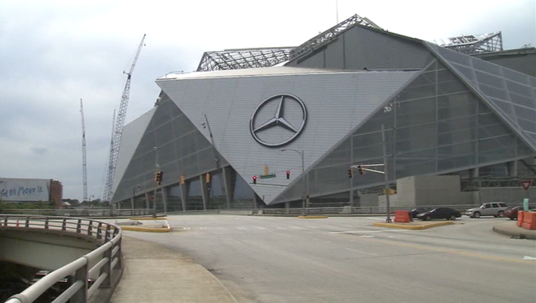 08b893a3-P MERCEDES BENZ STADIUM TOUR 5P _00.00.17.18_1496353935066.png