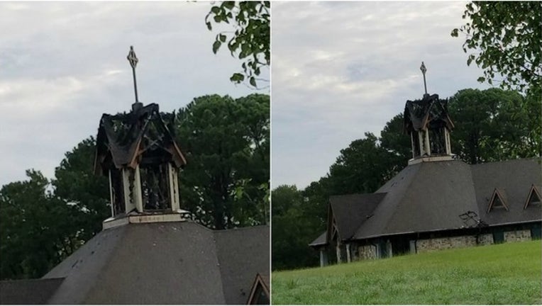 23111c5c-Pine Mountain church struck by lightning, heavily damaged_1502906472462.jpg