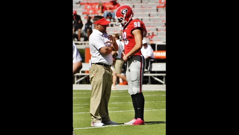 bb4ffd07-Rodrigo Standing_1478547874924.jpg