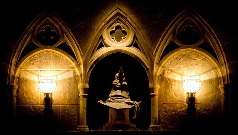 75d5675a-Sorting Hat at Harry Potter and the Forbidden Journey attraction _1551328793902.jpg-402429.jpg