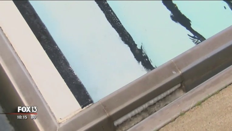 bdf295bb-Study__Public_pools_teeming_with_bacteri_3_20160520025510-401385