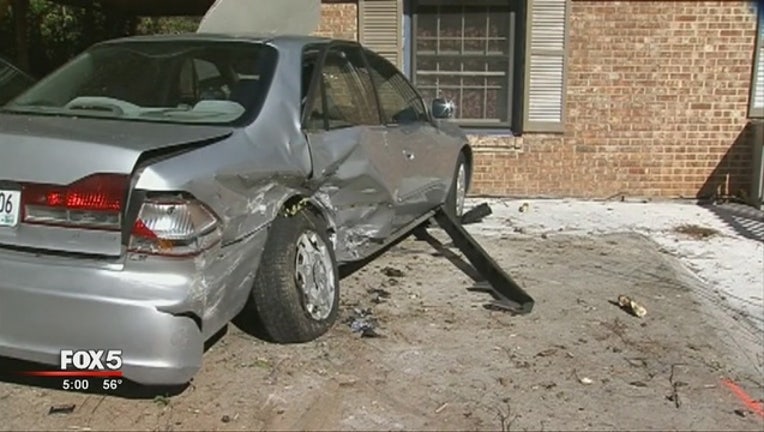 4b5ce1ea-Teen_hit_by_patrol_car_0_20170130225534