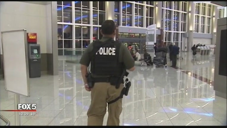 4a110b03-Travelers_React_to_Terror_Attacks_in_Par_1_20151114041651
