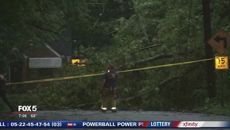 Trees_down_in_DeKalb_County_0_20170521120746
