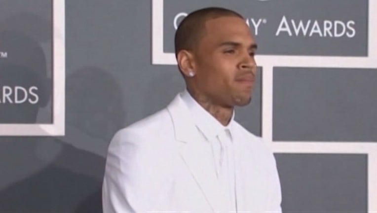 V CHRIS BROWN NEW ALBUM _00.00.27.08_1561732659657.png.jpg