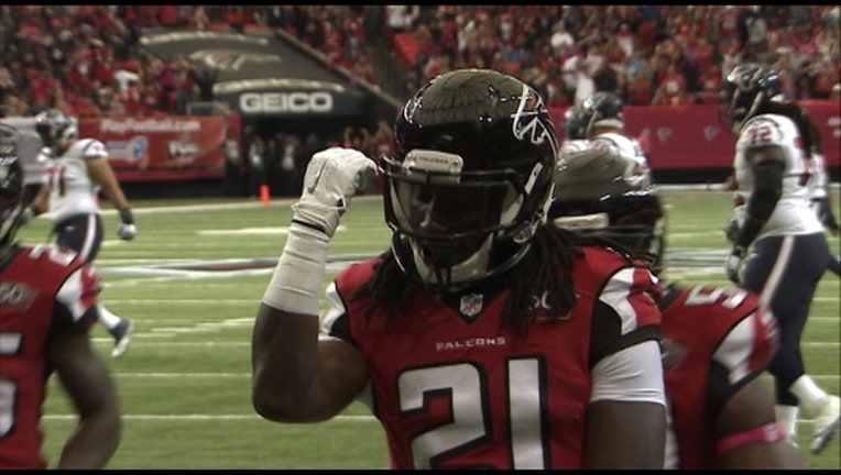 V FALCONS TEXANS HIGHLIGHTS.00_00_28_41.Still005_1443998746458.jpg