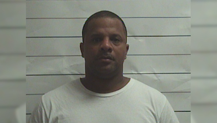 a00e4dac-V GA MAN ARRESTED IN NOLA 5P _00.00.36.26_1500507061223.png