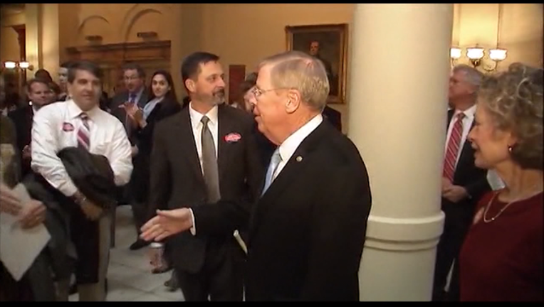 cbd60dff-V ISAKSON PARKINSON_S _WAGAedbb_146.mxf_00.00.00.20_1446522913745.png