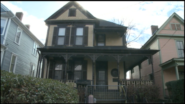 V MLK HOUSE OPEN FOR TOURS 6P _00.00.29.12_1484365250572.png