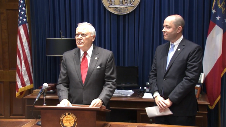 V NATHAN DEAL 6P_WAGA861a_146.mxf_00.00.00.14_1478120943434.png