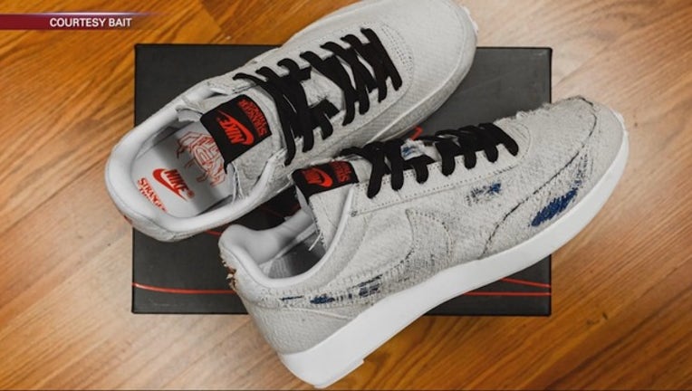 1dc32b56-V NIKE STRANGER THINGS SNEAKERS _00.00.03.28_1563890669873.png.jpg