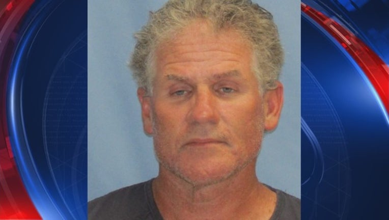 d553a31c-V SERIAL JEWEL THIEF 5P_00.00.15.18_1529706118266.png.jpg