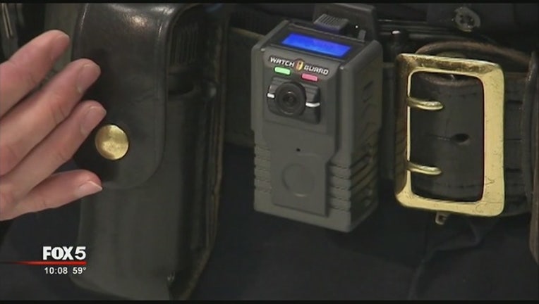 APD_Body_Cams_1_20151217053043