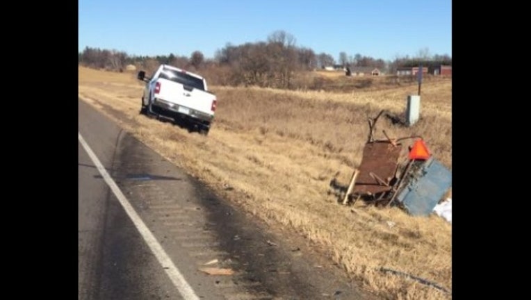 2066c693-Horse and Buggy crash scene-409162