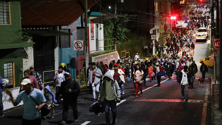 a3a5f799-GETTY Migrant Caravan 111218-401720