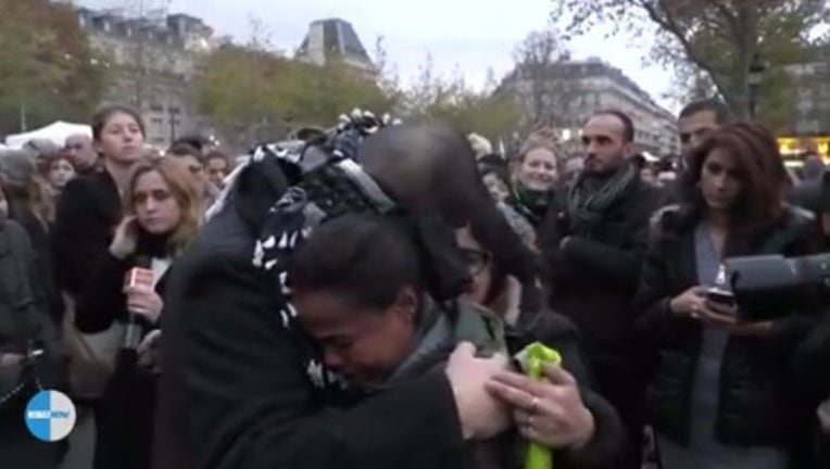 muslim hug_1447872878548-405538.jpg